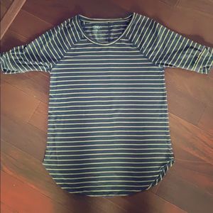Bongo size small shirt